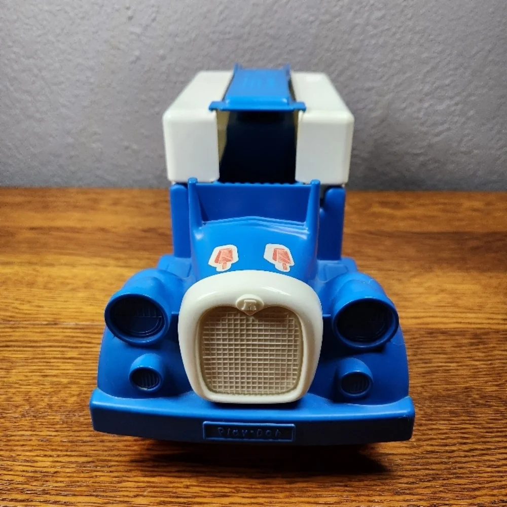 Kenner Play-Doh Ice Cream Truck 1975